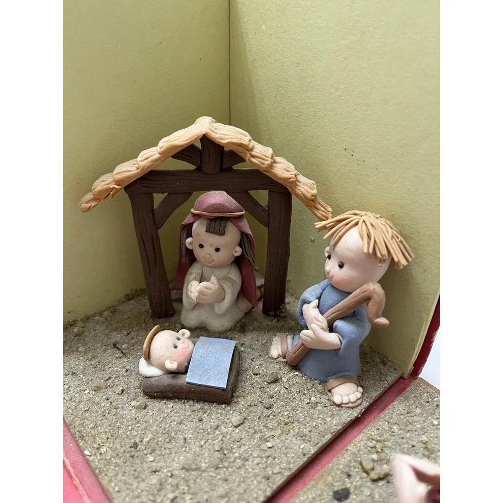Vintage Christmas Fold Out Nativity Scene 8 Claymation Style Figures 5x4